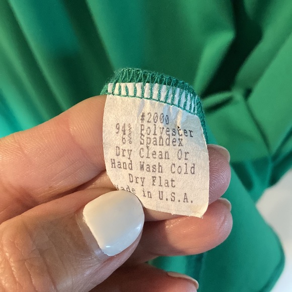 Andria Lieu Collection women bright green top oversized turtleneck 100% rayon L - Picture 5 of 5